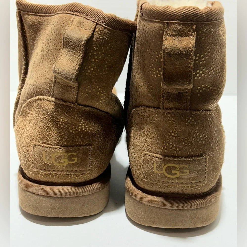 UGG MINI METALLIC CONIFER; 7